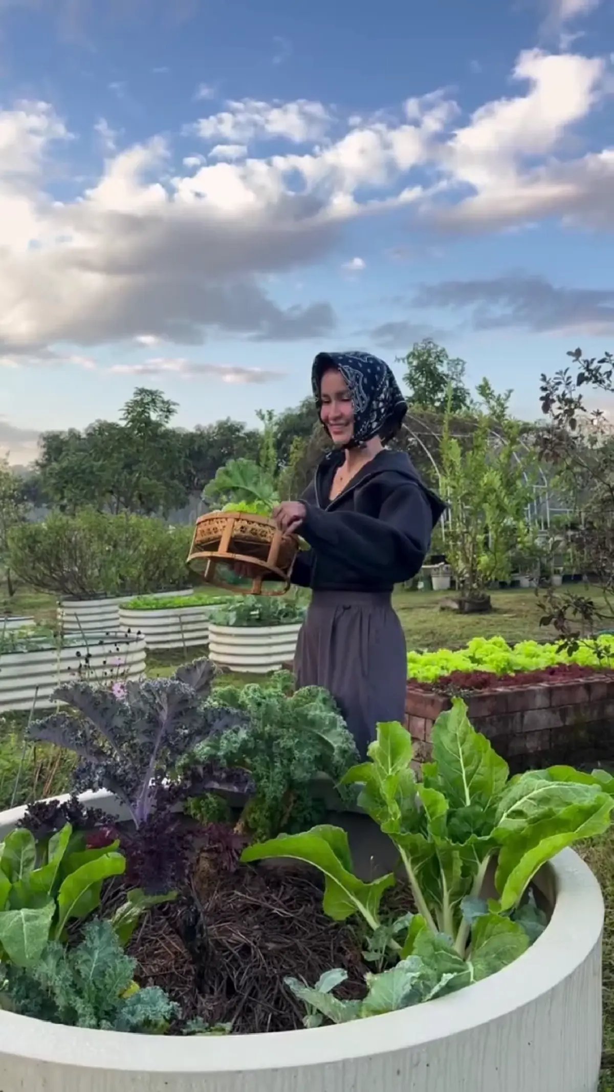 กลับบ้านนาแล้วใจฟู “แอน ทองประสม” เผยชีวิตเรียบง่ายกลางธรรมชาติ