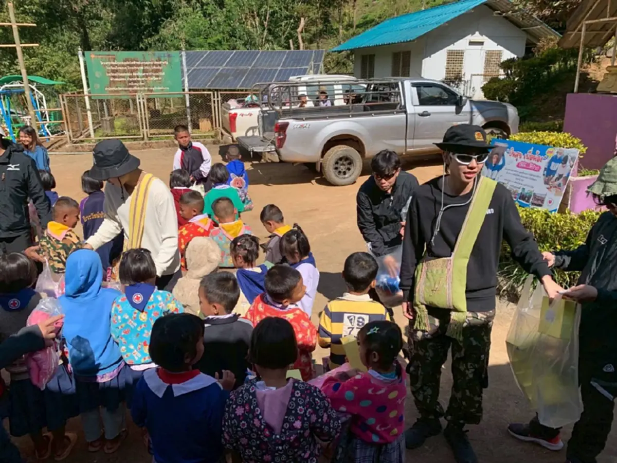 นุ๊ก-ปาย ลงพื้นที่ “ปันสุขเพื่อน้อง” สร้างรอยยิ้มให้น้องๆ  