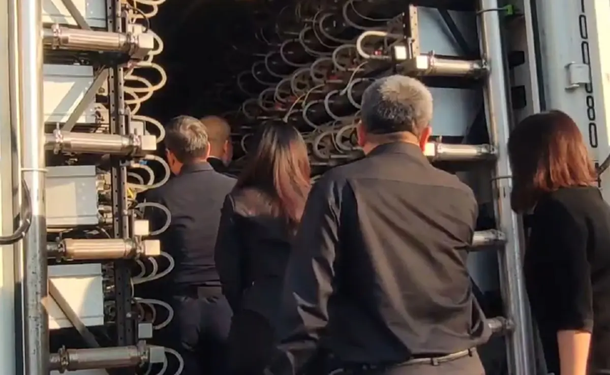 รัฐเสียหาย 3 พันล้าน ทลายเหมืองบิตคอยน์ โยงจีนเทา ยึด 3 พันเครื่อง