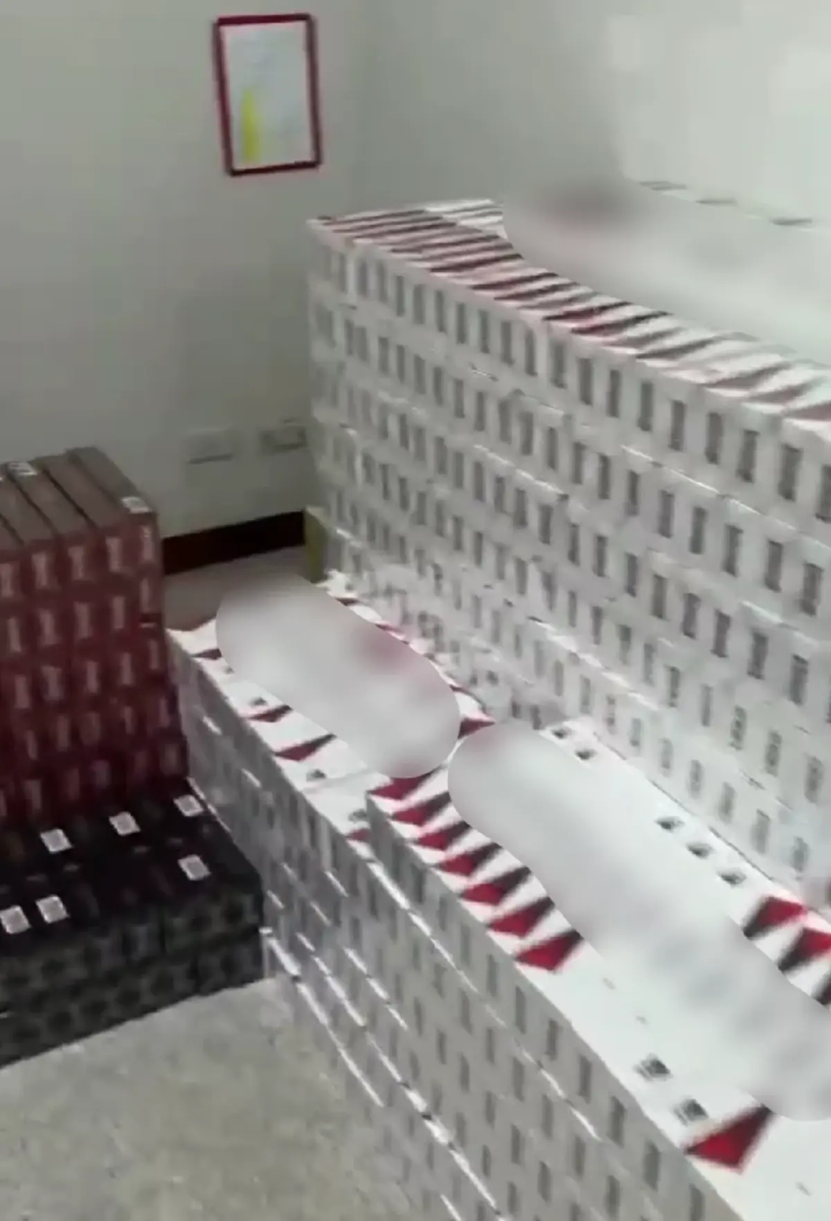 เปิดยี่ห้อ บุหรี่หลบหนีภาษี ยึดของกลางล็อตใหญ่ เตรียมส่งลูกค้า