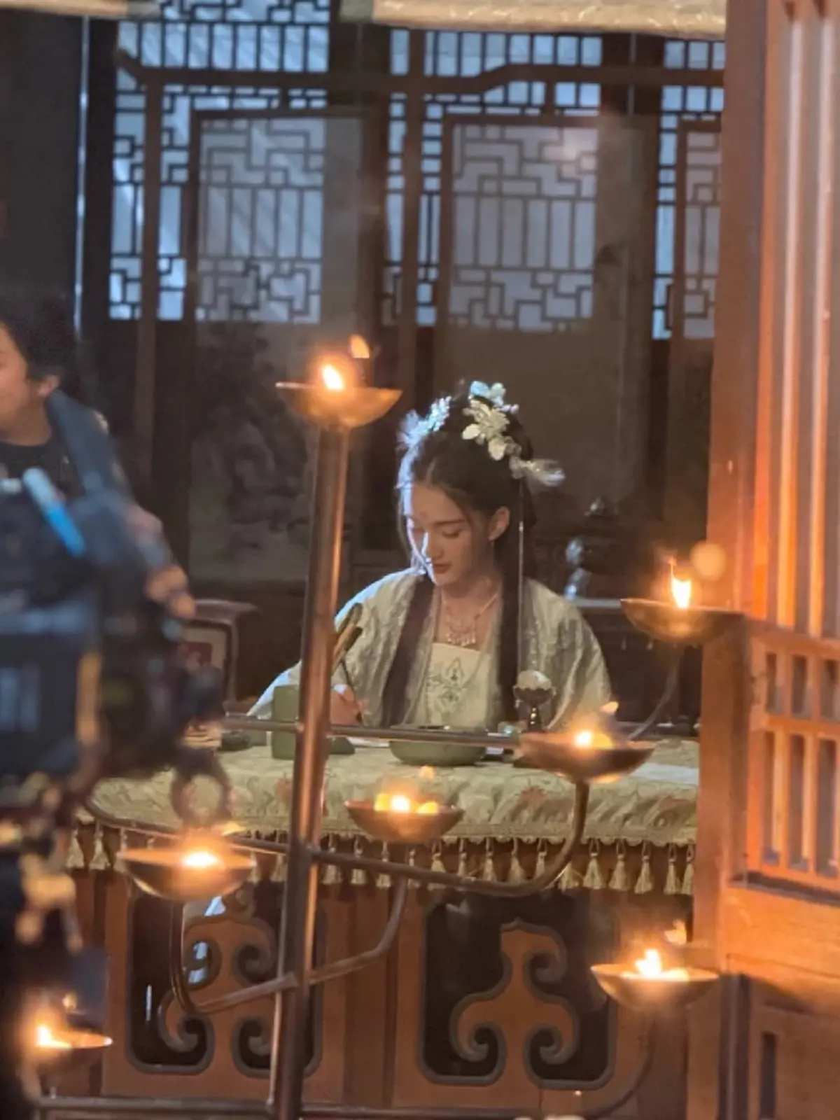 ทำความรู้จัก นางเอกหน้าเก๋แห่งโปรเจกต์แฟนตาซีข้ามภพ