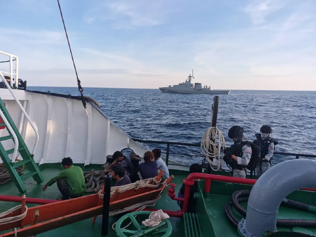 ทัพเรือสกัดเรือน้ำมันต้องสงสัย ส่อส่งยุทธปัจจัยไปเขมร