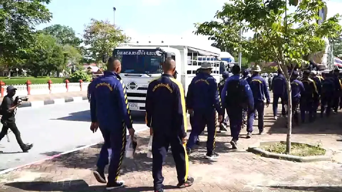 ส่งกำลังเสริม ยะลานำ อส.  สนับสนุนภารกิจฟื้นฟูหาดใหญ่หลังน้ำท่วม