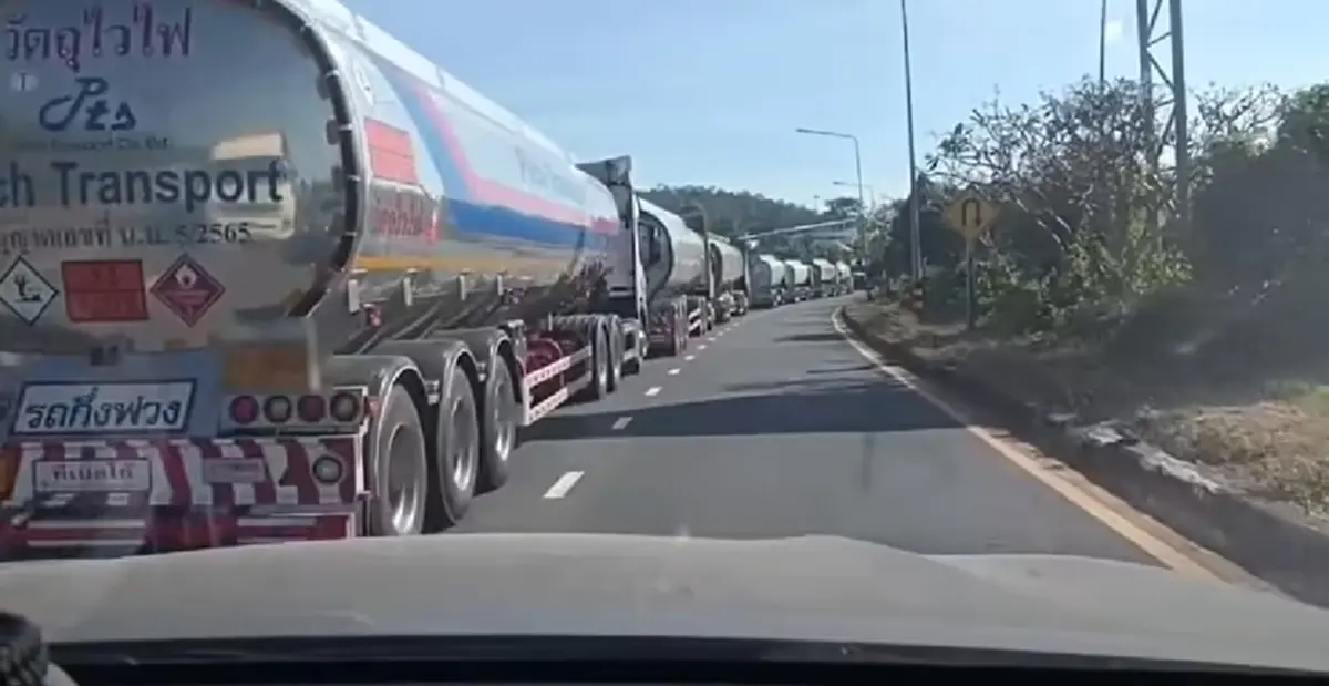 รมว.กลาโหม ชี้ มาตรการสกัดน้ำมัน เข้าเขมร ทั้งทางบก-ทางทะเล เป็น สันติวิธี