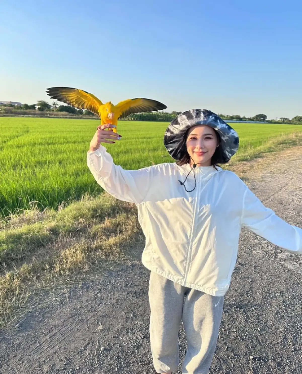 “จันจิ” ฝึกลูกรักบินอิสระ หลังเคยช็อก น้องนกบินหนีออกจากบ้าน