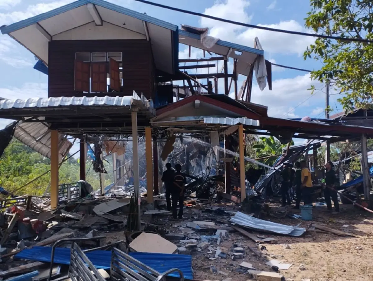 กัมพูชา ยิงBM-21  ใส่บ้านเรือนประชาชนตำบลเสาธงชัย มีผู้เสียชีวิต 1 ราย