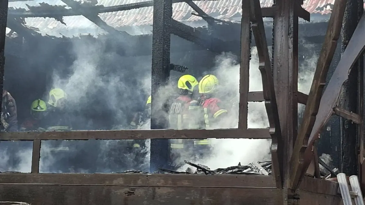 เกิดเหตุเพลิงไหม้กุฏิพระวัดนวลจันทร์ แขวงนวลจันทร์ เขตบึงกุ่ม