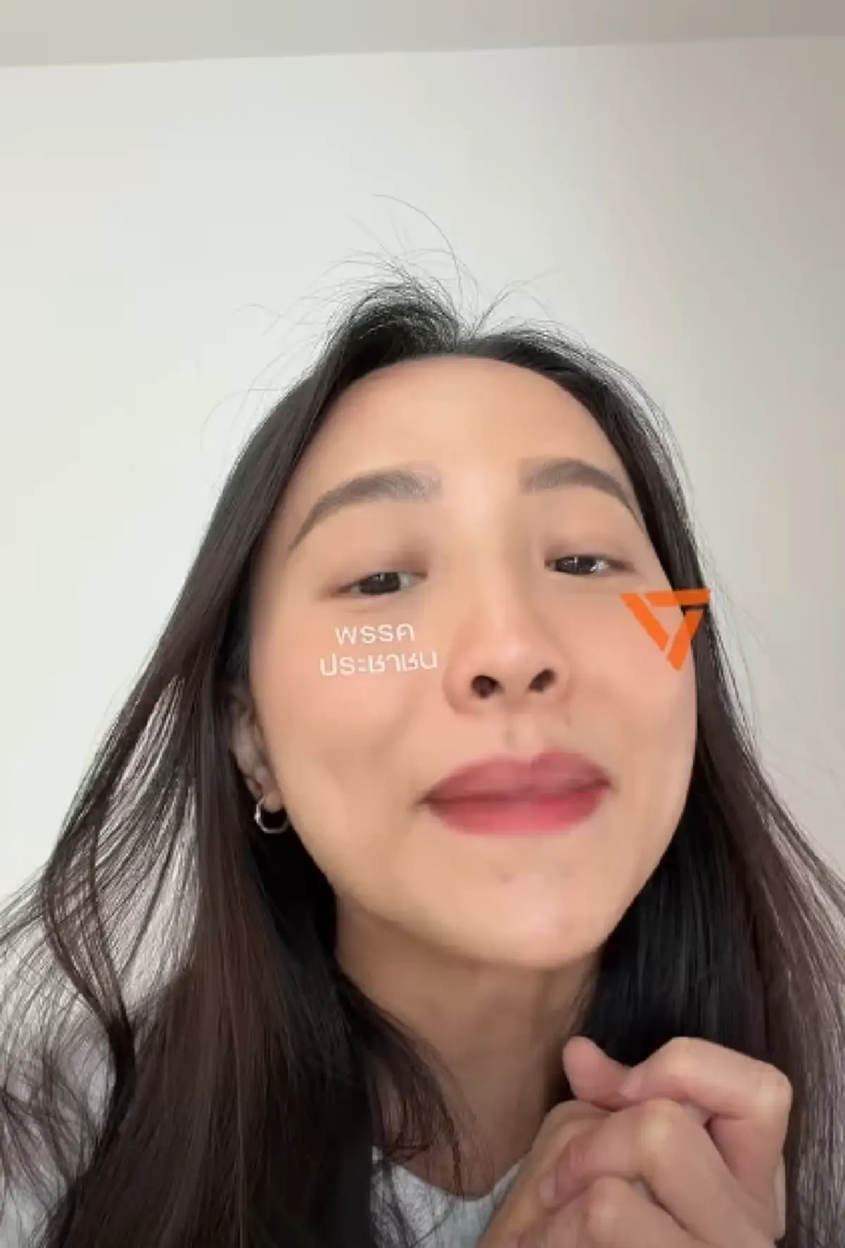 รู้แล้วเป็นใคร สาวบุกไล่ "ไอซ์ รักชนก" ที่แท้สนิทนักการเมืองดัง