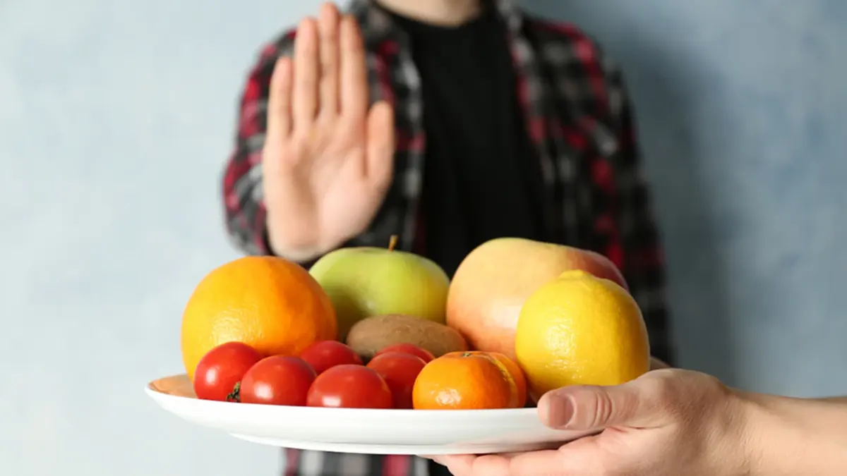 กินผลไม้ก่อนหรือหลังอาหาร? 5 ข้อเท็จจริงที่คุณควรรู้