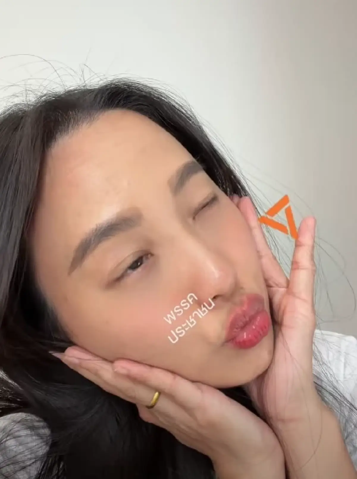 รู้แล้วเป็นใคร สาวบุกไล่ "ไอซ์ รักชนก" ที่แท้สนิทนักการเมืองดัง