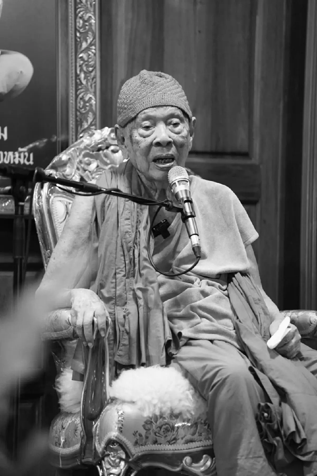 สิ้นพระเกจิดังนครปฐม หลวงปู่แผ้ว ปวโร มรณภาพ สิริอายุมงคล