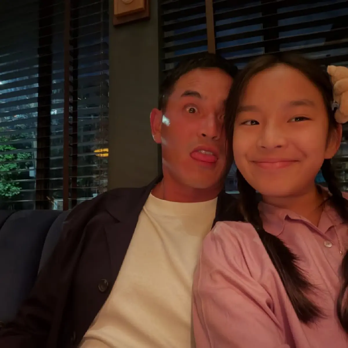 อบอุ่นมาก! “สงกรานต์ เตชะณรงค์” ดินเนอร์วันพ่อ พร้อมหน้า