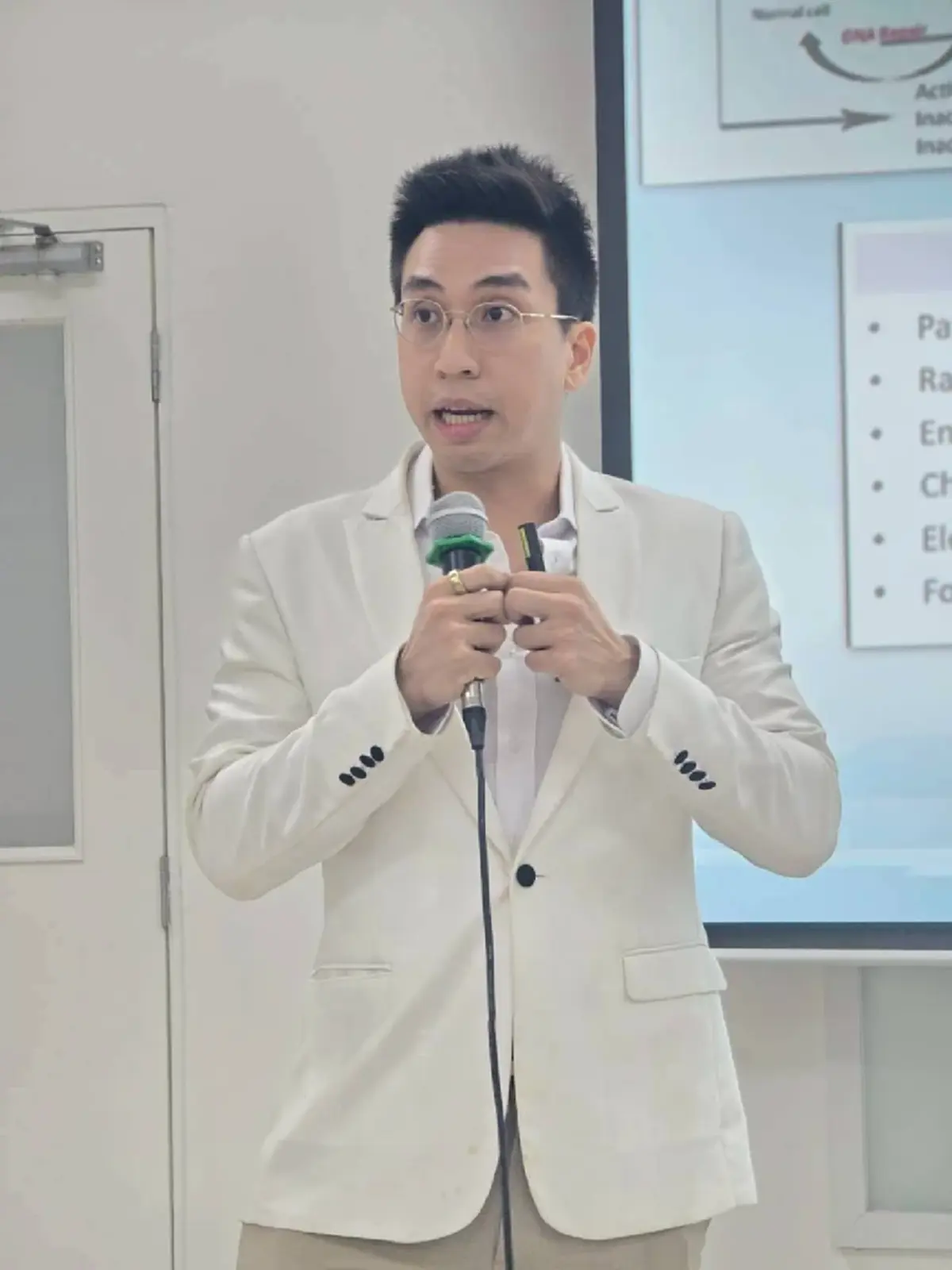 หมอเปิด 10 อาหาร-เครื่องดื่มแบบไทย ๆ กินบ่อย เร่งให้เกิดมะเร็งได้