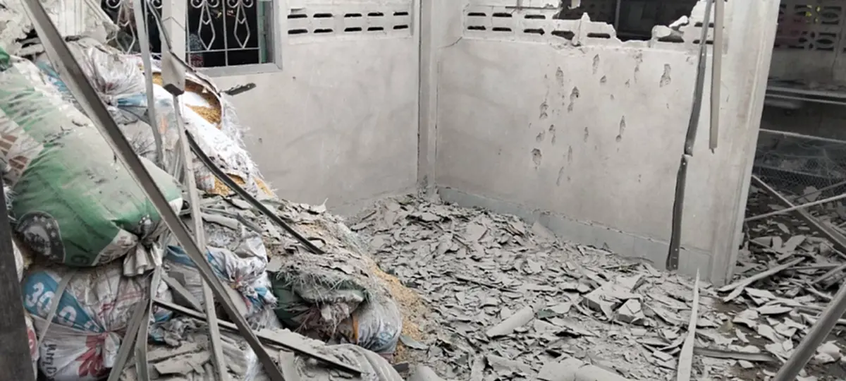 เปิดภาพความเสียหายฝั่งไทย กัมพูชา ละเมิดอธิปไตย ยิงกระสุนตกใส่