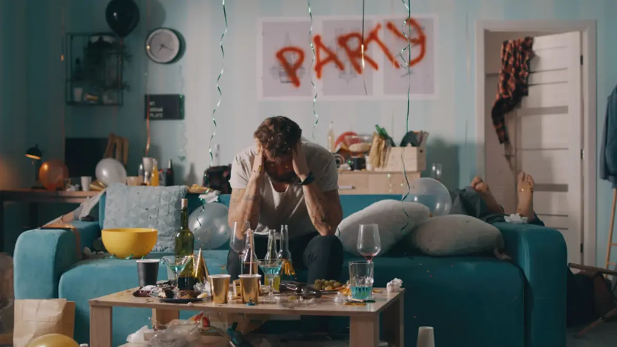  เปิดสูตรแก้แฮงหลังปาร์ตี้ปีใหม่ ฟื้นร่างไว ลดมึนหัวแบบได้ผล