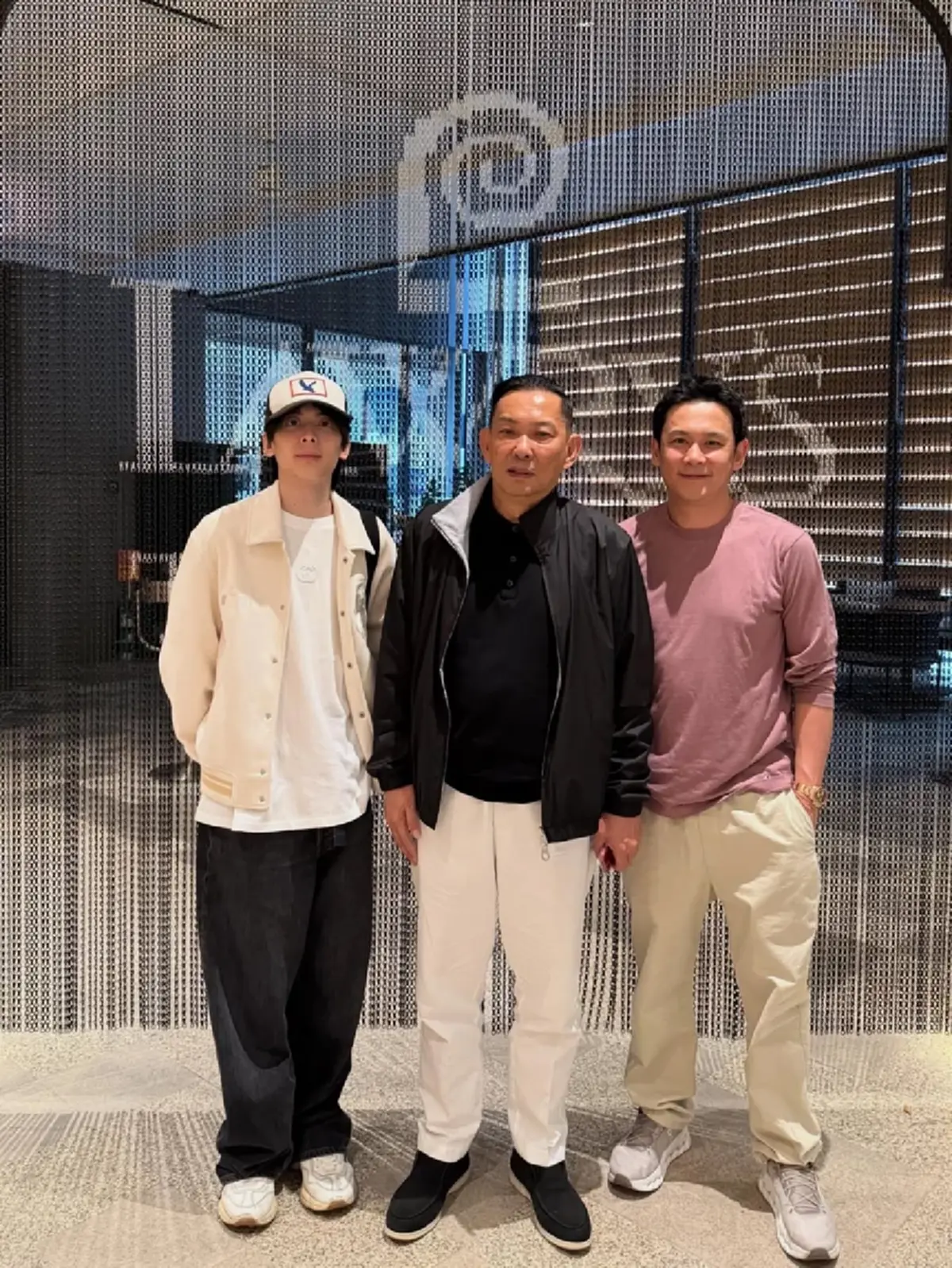 บ้านที่หล่อ “ตั้งแต่รุ่นปู่ยันรุ่นหลาน” รวมตัวโมเมนต์อบอุ่นใจ