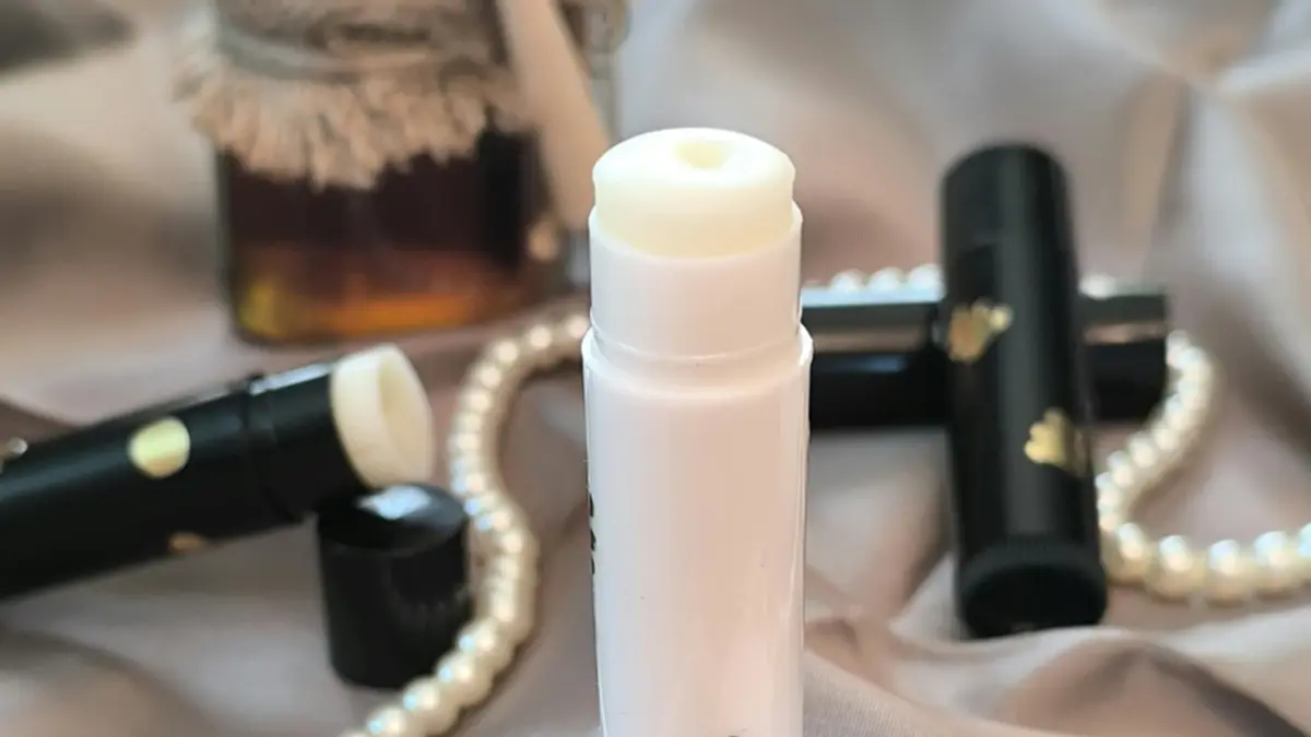  ทาผิดมาตลอด! ไวรัลเกาหลีเฉลย วิธีทาลิปมันที่ถูกต้อง ทำปากแห้ง