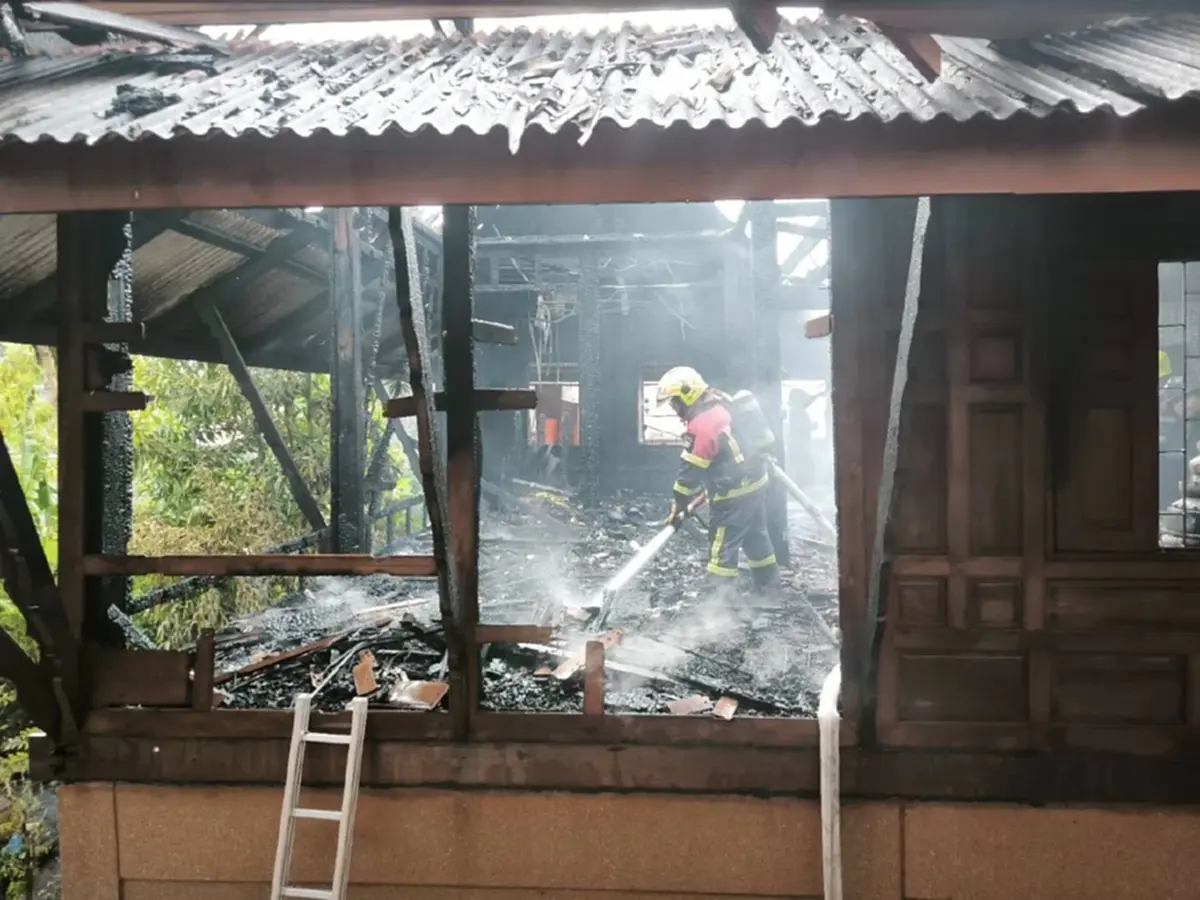 เกิดเหตุเพลิงไหม้กุฏิพระวัดนวลจันทร์ แขวงนวลจันทร์ เขตบึงกุ่ม