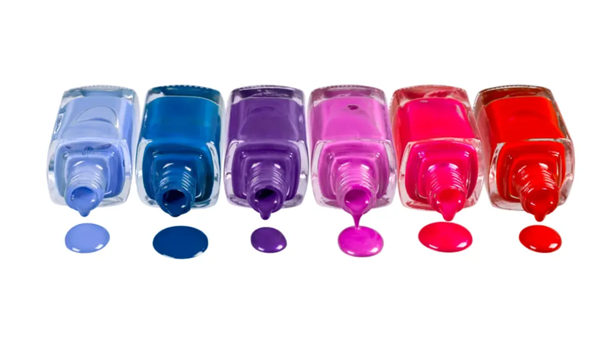 เล็บแดงเรียกแฟนจริงหรือ?  ทฤษฎีไวรัลสายมูที่สาวโสดกำลังฮิต