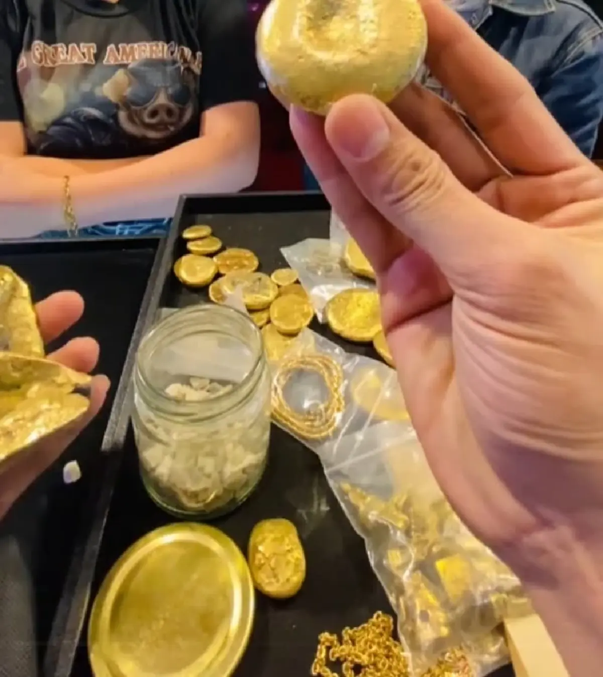 สาวจากสปป.ลาว หอบทองที่ร่อนได้มาตรวจ ผลออกมาลูกค้ายิ้มแก้มปริ