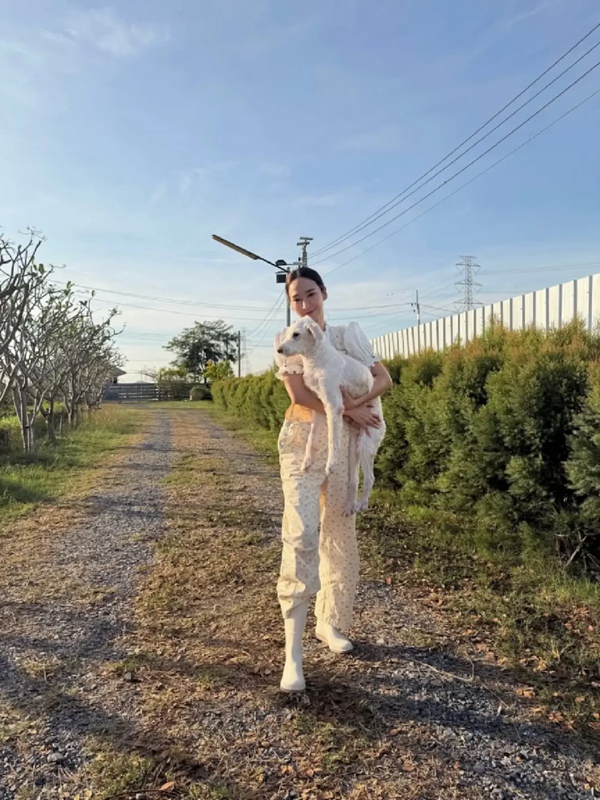 เปิดบ้าน “อั้ม พัชราภา” จ.ฉะเชิงเทรา เรียบง่าย ท่ามกลางธรรมชาติ