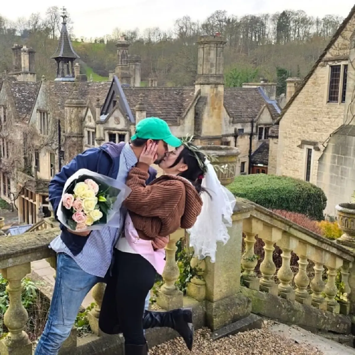  “แอนดรูว์ กรเศก” น้ำตาคลอ เข้าพิธีวิวาห์เรียบง่ายกับแฟนสาว