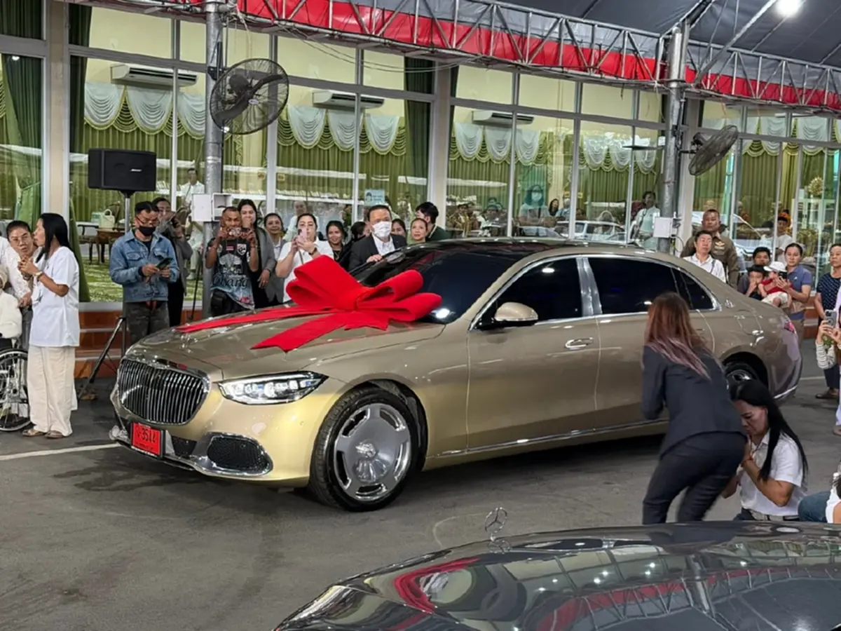 เปิดเลขทะเบียนรถหรูป้ายแดง เศรษฐีใจบุญถวาย หลวงปู่ศิลา