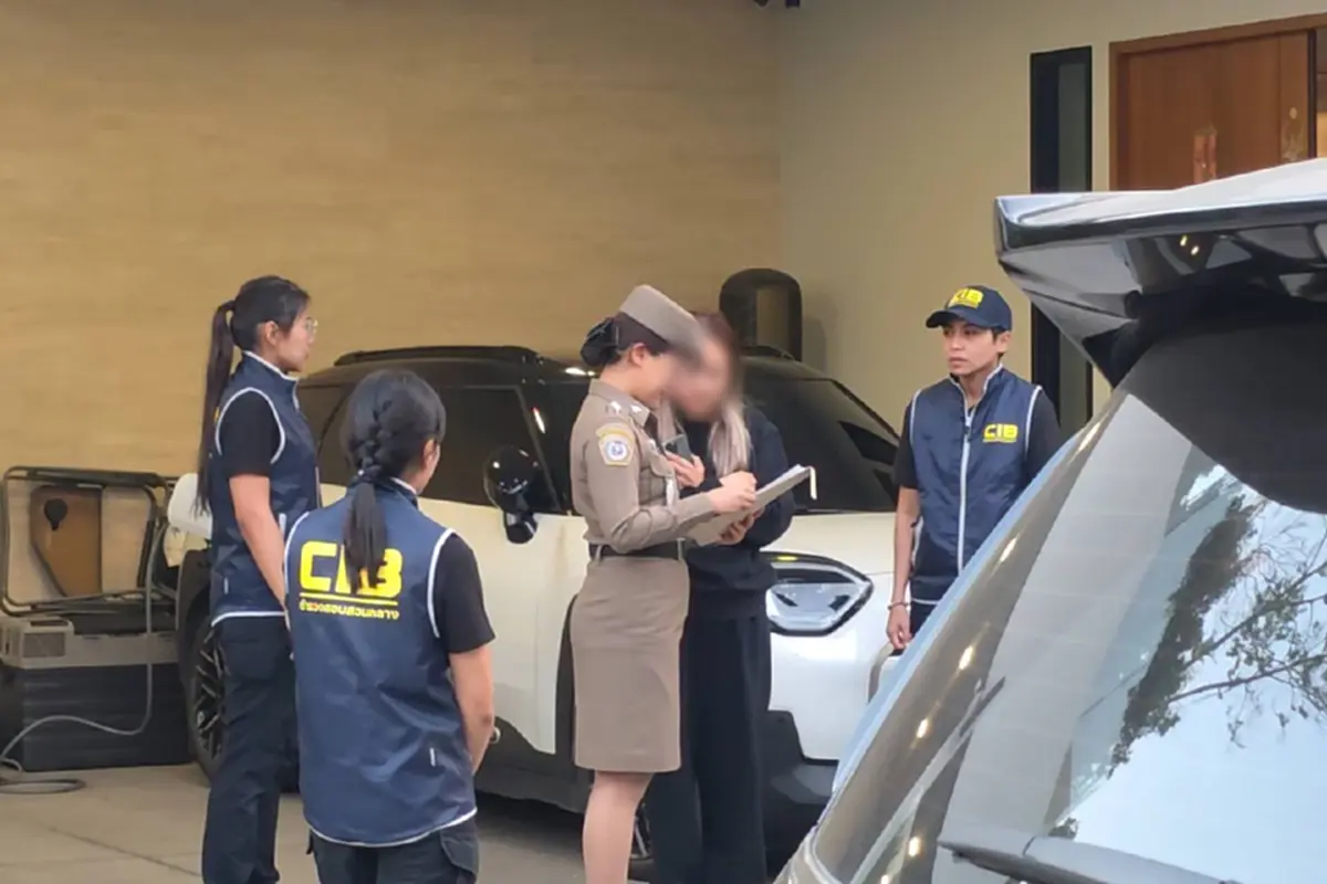 เปิดนาทีบุกรวบ \"นานา ไรบีนา\" คาบ้านพักย่านพระโขนง ในข้อหาฉ้อโกง