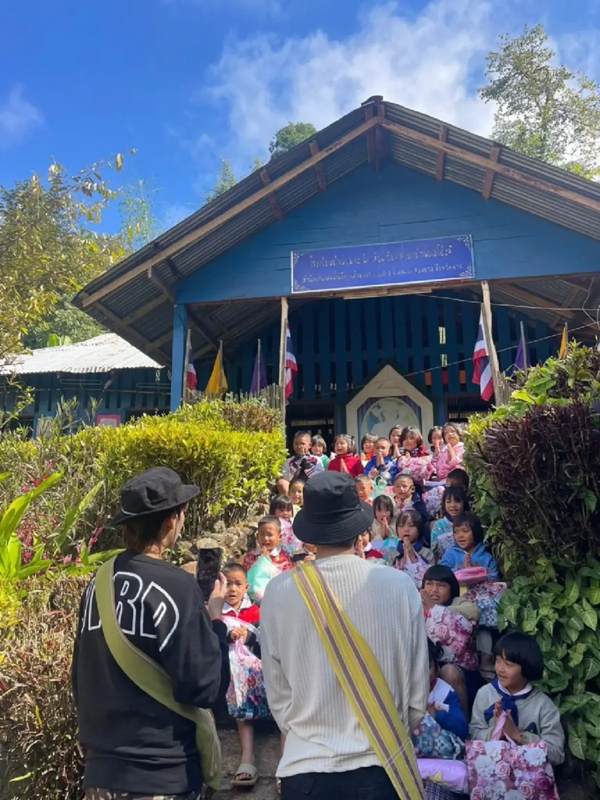 นุ๊ก-ปาย ลงพื้นที่ “ปันสุขเพื่อน้อง” สร้างรอยยิ้มให้น้องๆ  