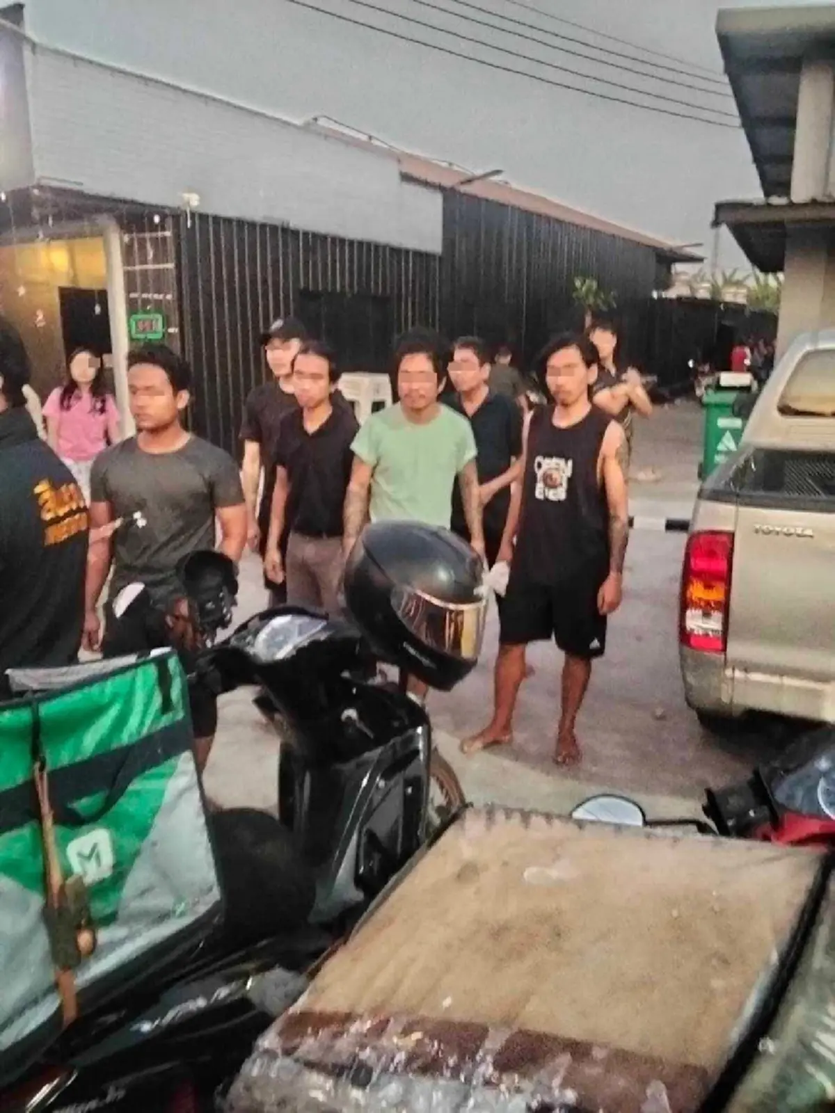 เปิดค่าชดใช้ 6 พม่ากร่างยอมจ่ายไรเดอร์ ตร.ตั้งข้อหาทั้ง 2 ฝ่าย