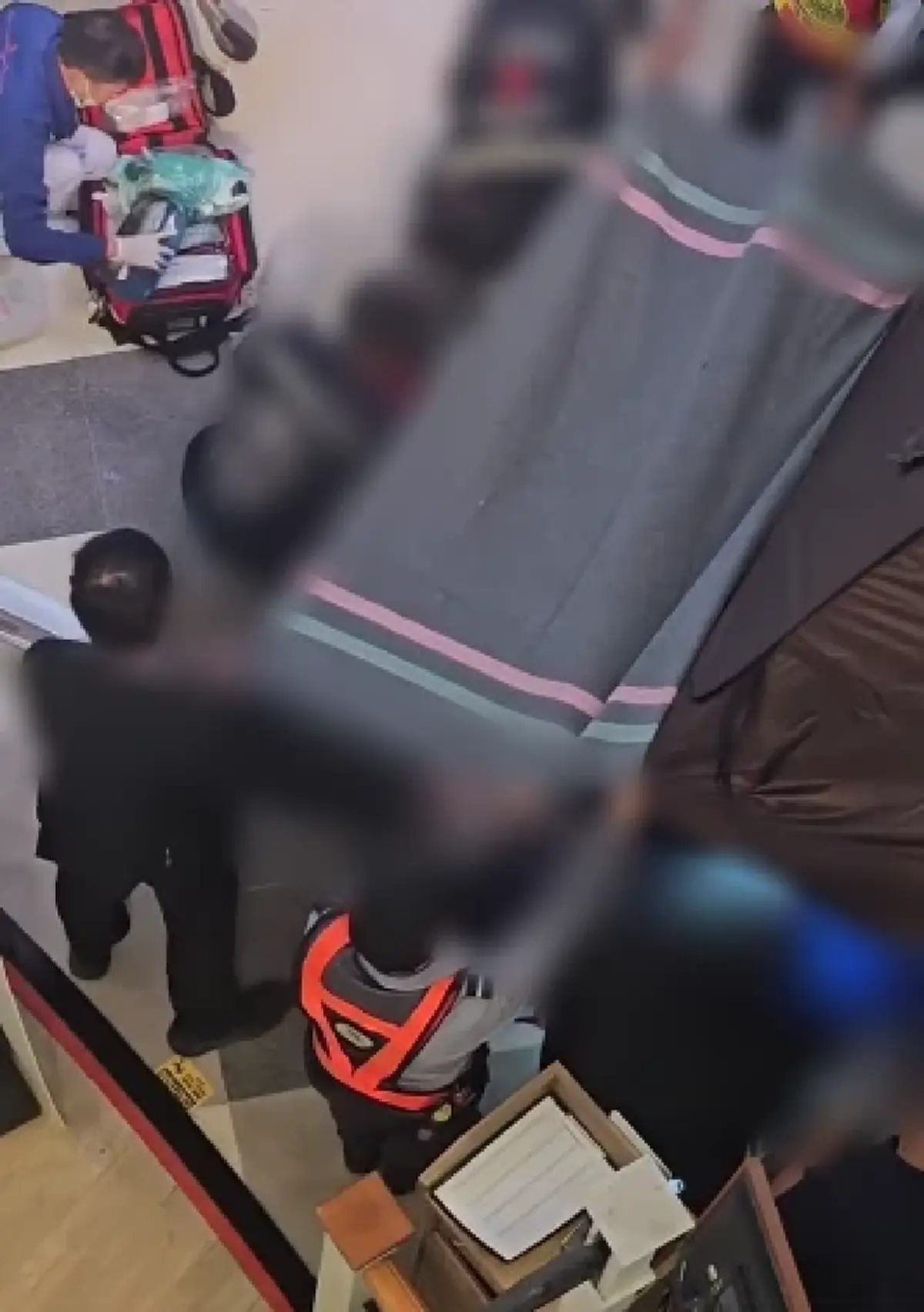 หนุ่ม 20 พลัดตกชั้น 4 ห้างดังบางใหญ่ เสียชีวิต ย้อนดูวงจรปิดตกใจ