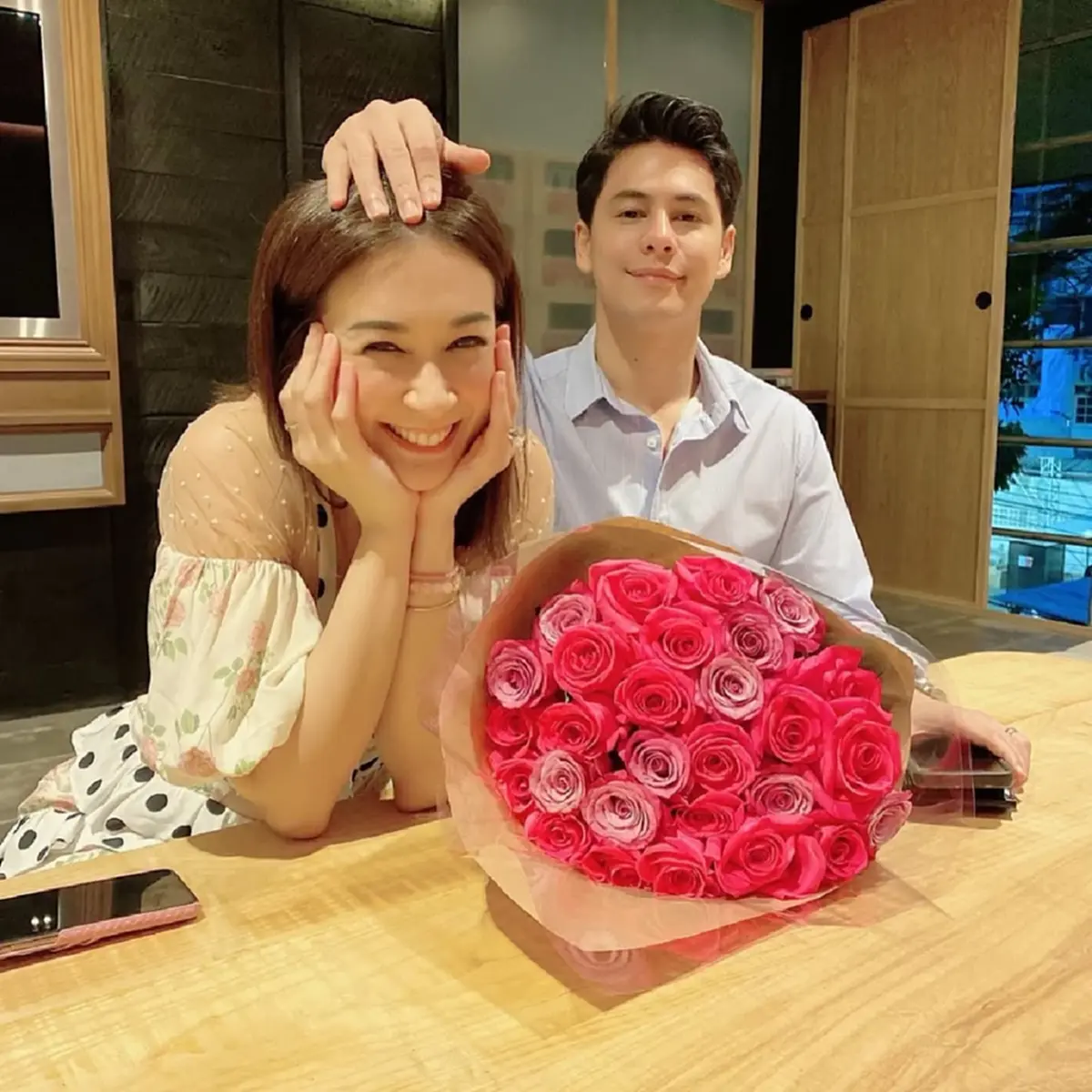 ย้อนเส้นทางรักตั้งแต่วัยใส ถึงวัยเลข 4 ภรรยาโพสต์อวยพรวันเกิด 