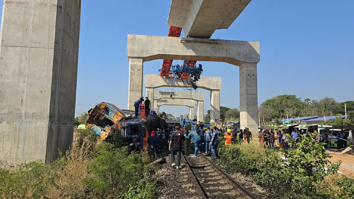 อาลัย รายชื่อ 15 ผู้เสียชีวิตเหตุเครนถล่มทับรถไฟ สุดสลดใจ