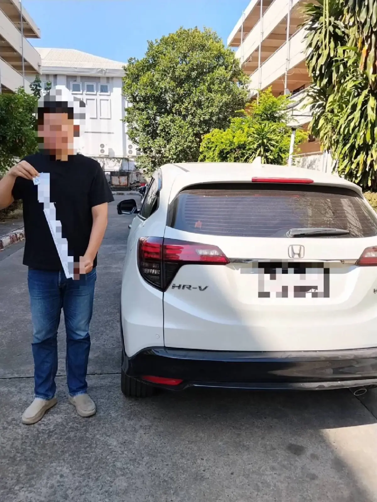 อ่วม หนุ่มซิ่งย้อนศร จอดขวางกลางถนนวิภาฯ โดนคุก-ปรับ-ถอนใบขับขี่