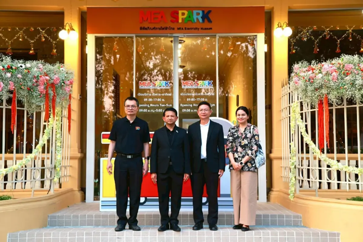 "MEA"เนรมิต MEA SPARK  โชว์นิทรรศการแสงสีสุดตระการตา Flowers Light SPARK