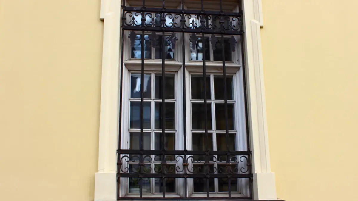 สลด! หนีไม่ทันเพราะเหล็กดัด สังคมตั้งคำถามยังจำเป็นอยู่ไหม