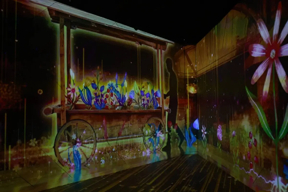 "MEA"เนรมิต MEA SPARK  โชว์นิทรรศการแสงสีสุดตระการตา Flowers Light SPARK