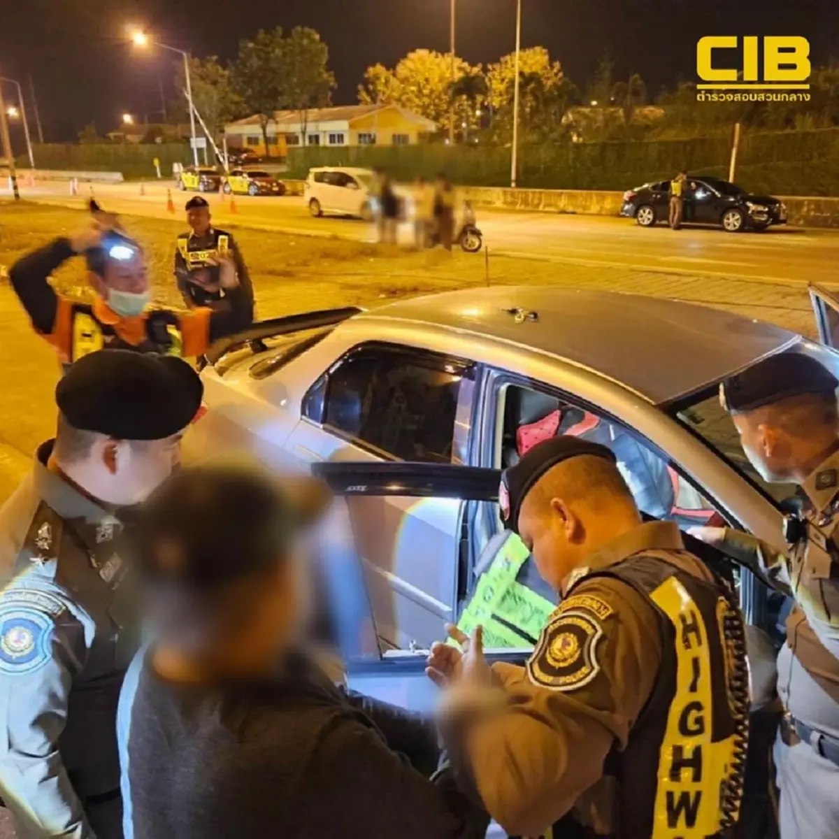 รวบหนุ่มคาด่าน พร้อมยาบ้า 3,000 เม็ด คาด่านปีใหม่ พบประวัติคดีโชกโชน