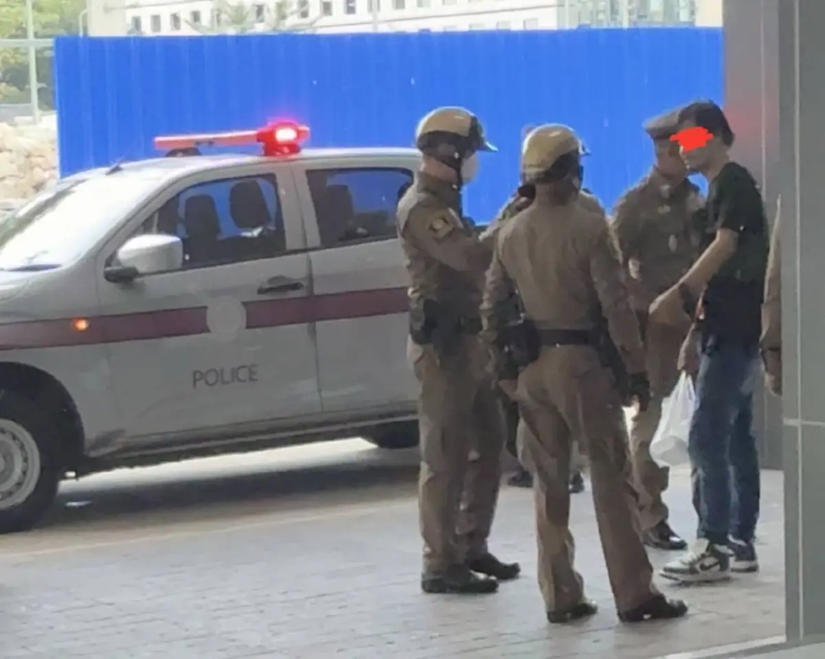 สาวถูกวิ่งราวมือถือ จากเดือดจัดกลับใจอ่อน หลังโจรสารภาพตรงๆ