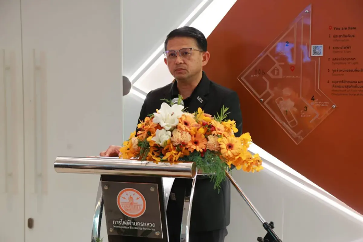 "MEA"เนรมิต MEA SPARK  โชว์นิทรรศการแสงสีสุดตระการตา Flowers Light SPARK