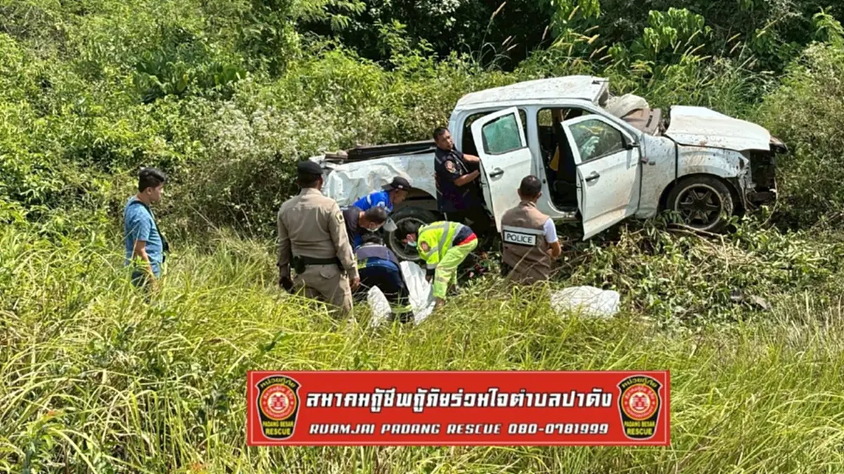 รถไฟชนกระบะพังยับเยิน ชาวบ้านตกใจหลังรู้ตัวผู้เสียชีวิต