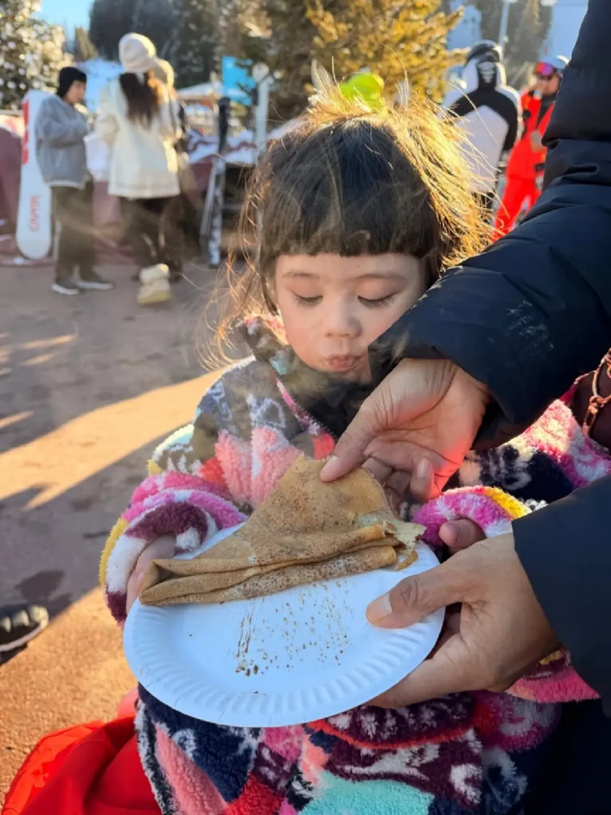 “ชมพู่ อารยา” แต่งตัวจัดไปวันๆ “น้องเกล” ทริปนี้ก็ไม่เบา