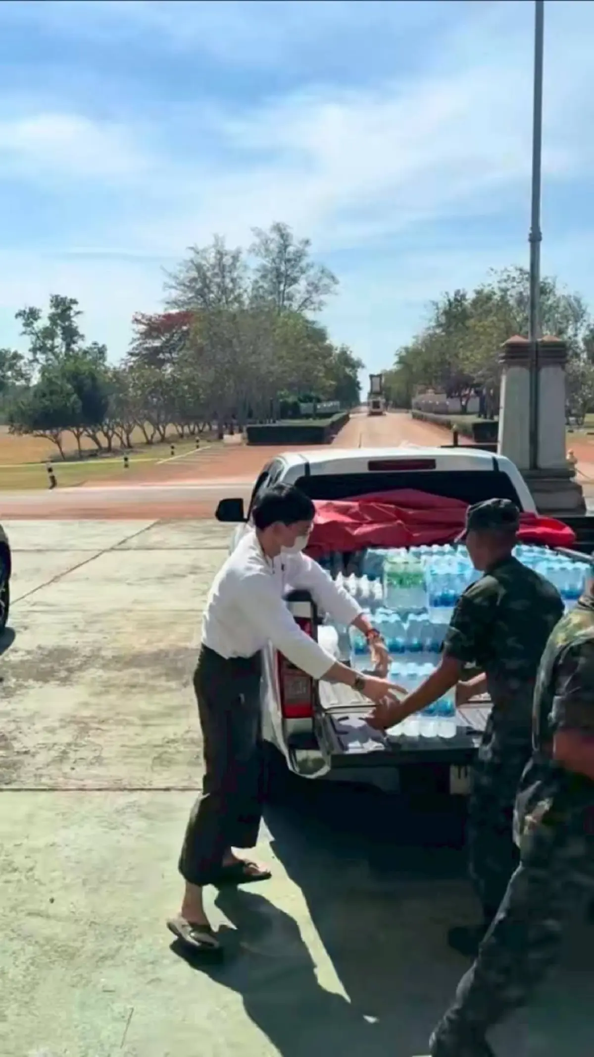 คลิปล่าสุด บี้ สุกฤษฎิ์ หลังหายจากวงการไปนาน แห่คอมเมนต์สนั่น 