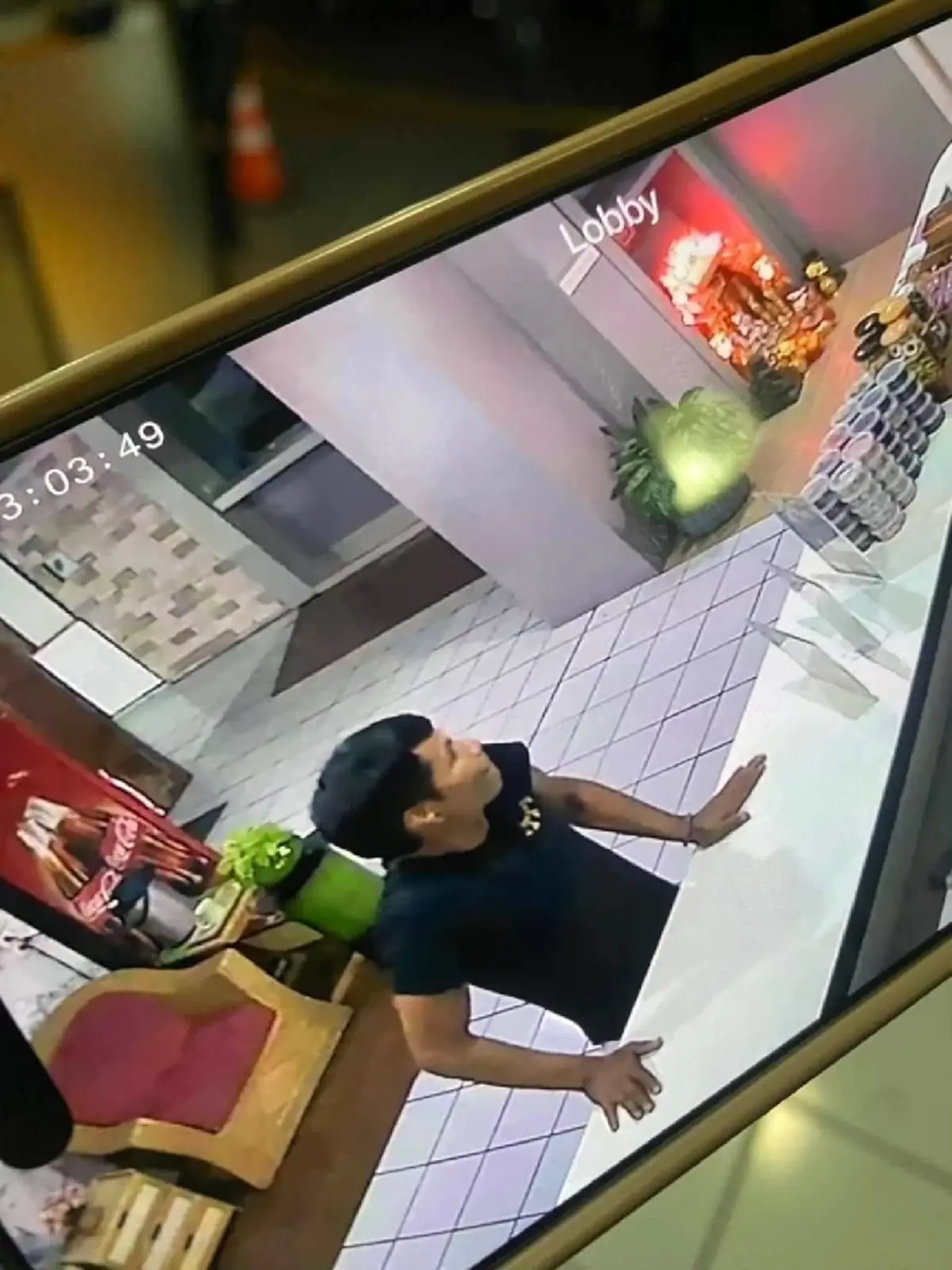 แห่อาลัย "คุณนุ้ย" พนง.ต้อนรับสาว ถูกปลิดชีพดับหน้าเคาน์เตอร์