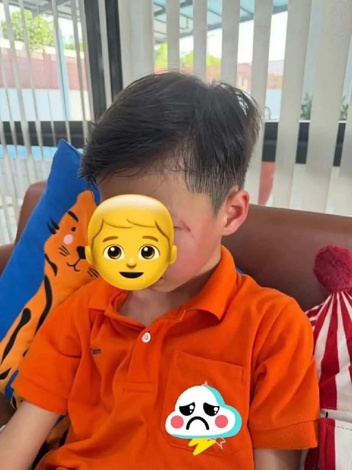 แม่ไม่ทน เห็นพฤติกรรมรุ่นพี่ หวั่นลูกฝังใจ เอาเรื่องถึงที่สุด