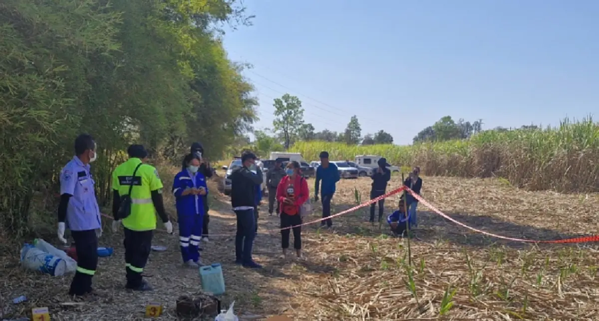 พบร่างชายปริศนาเสียชีวิตในไร่อ้อย ก่อนทราบชื่อภายหลัง