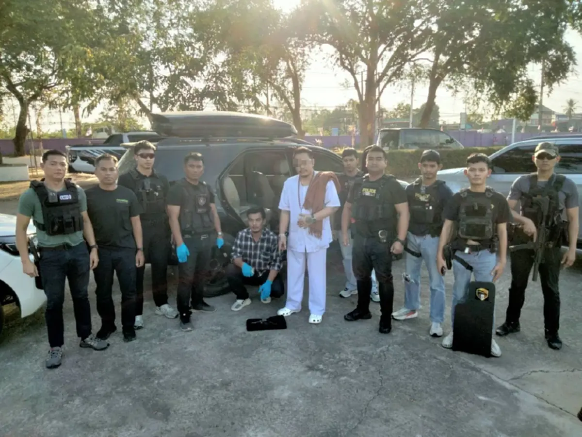 บุกรวบ เจ้าสำนักจอมขมังเวทย์ ของกลางเต็มบ้าน ดิ้นไม่หลุด