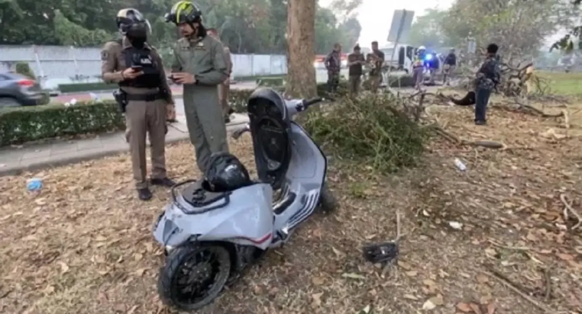 สลด 2 สาวกลับจากฉลองปีใหม่ ขับเก๋งตาม GPS ชนเต็มๆ หนุ่ม ม.ดังดับ