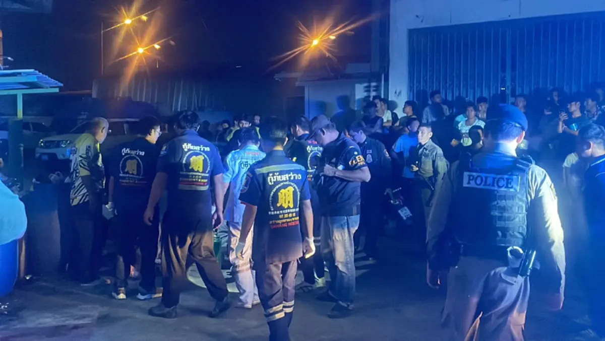 ชาวบ้านผวา พม่านับร้อย ยกพวกตะลุมบอนกลางดึก รู้สาเหตุพูดไม่ออก