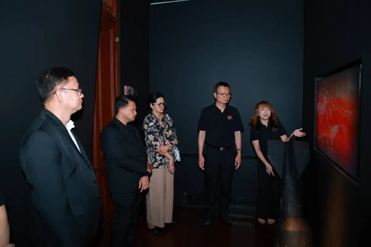 "MEA"เนรมิต MEA SPARK  โชว์นิทรรศการแสงสีสุดตระการตา Flowers Light SPARK